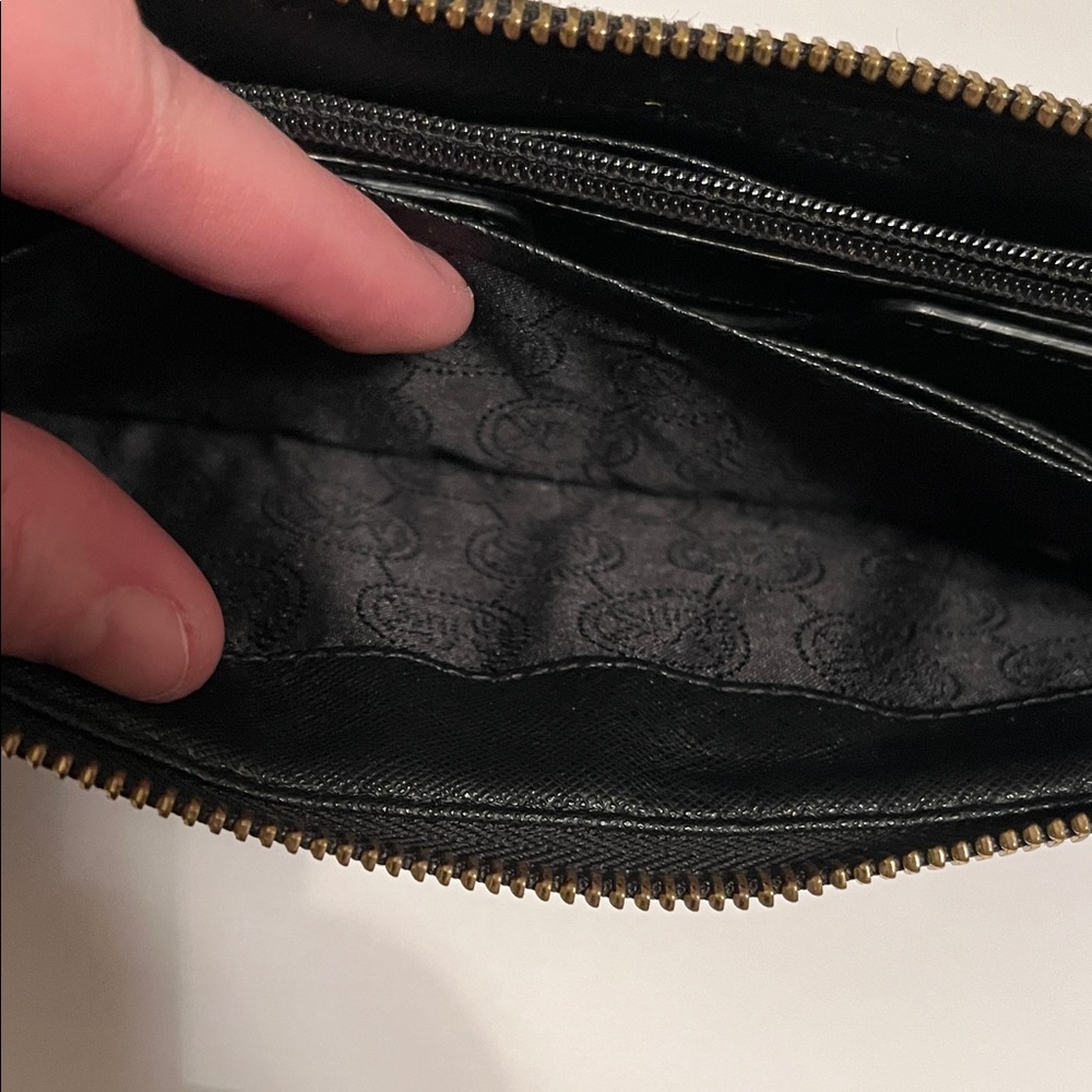 Michael Kors Shiny Black Patent Leather Logo Wallet with Gold Accents Full Zip - Picture 12 of 16